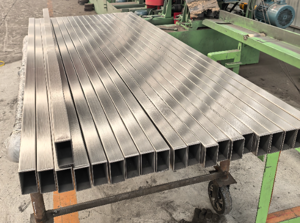 云阳建筑工程行业用不锈钢无缝钢管